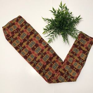 🎉SALE! LulaRoe OS Aztec leggings!